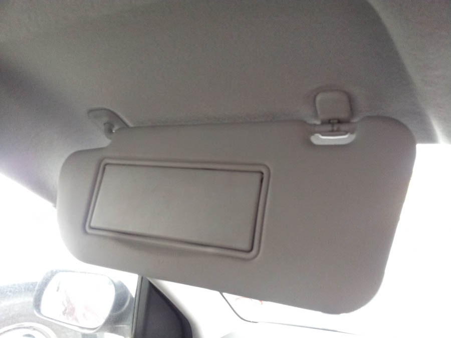 Mazda 3 Takara sun-visor-passenger-side